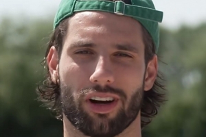 leyu-红军英超揭幕战将在明天凌晨打响，索博秀中文：go go go 出发咯