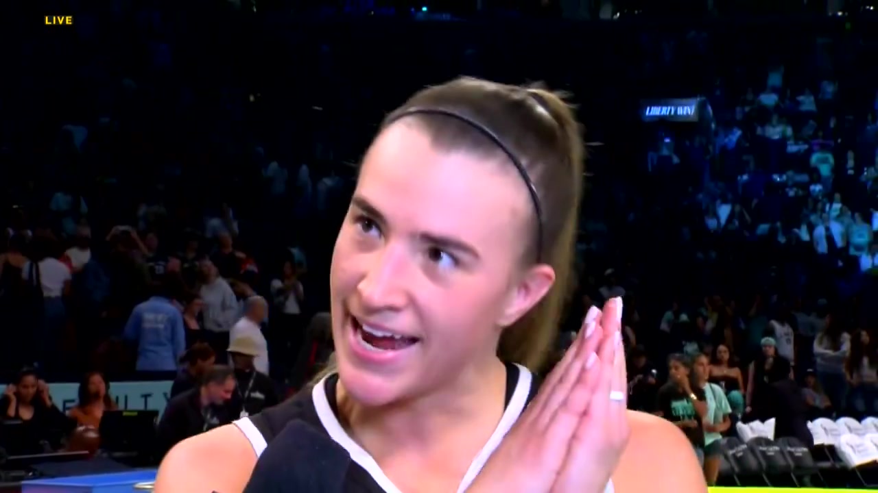 乐鱼体育-约内斯库关键3+1终结比赛率队击败榜首 赛后再现经典晚安庆祝