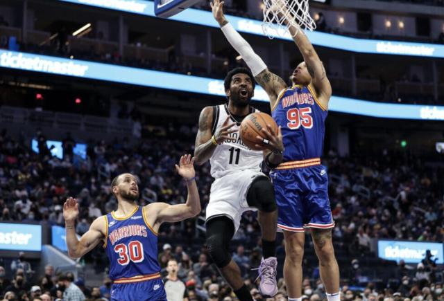 乐鱼体育官网-无脑包夹欧文 水花及时苏醒 勇士赢得有惊无险